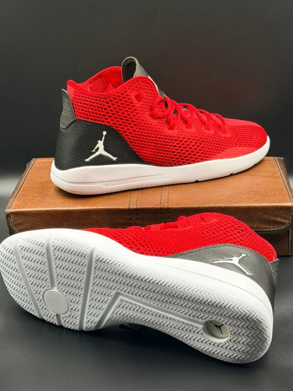 Air Jordan Reveal 'Gym Red'